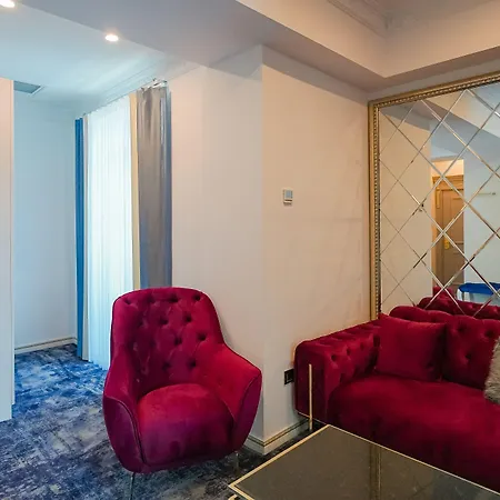 W Regal Boutique Hotel&spa Отель