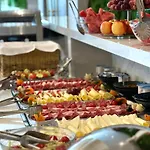 W Regal Boutique Hotel&spa Hotel 4*