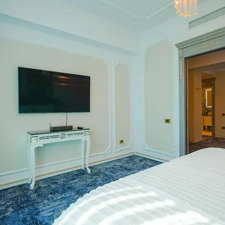 W Regal Boutique Hotel&spa Hotel 4*