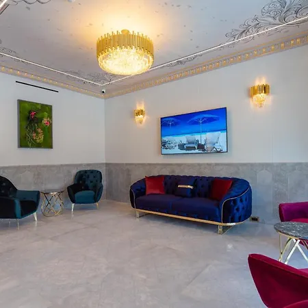 ホテル W Regal Boutique Hotel&spa ママイア