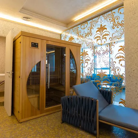 W Regal Boutique Hotel&spa