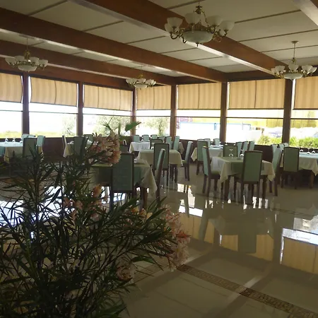 ホテル W Regal Boutique Hotel&spa ママイア