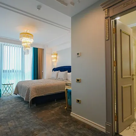 W Regal Boutique Hotel&spa ママイア