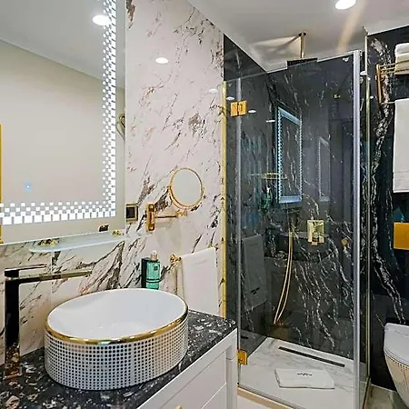W Regal Boutique Hotel&spa 4* مامايا
