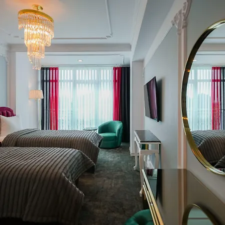 W Regal Boutique Hotel&spa 酒店 马马亚